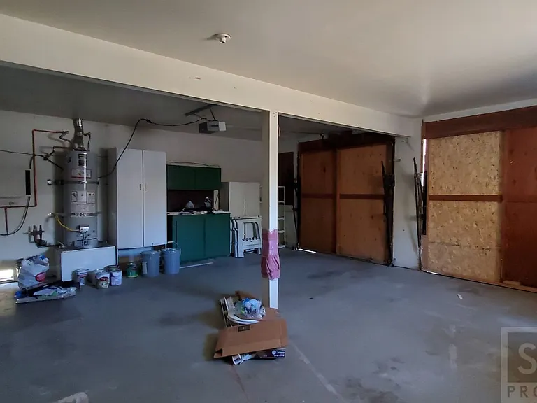 812 Emerald Ct — Photo 32