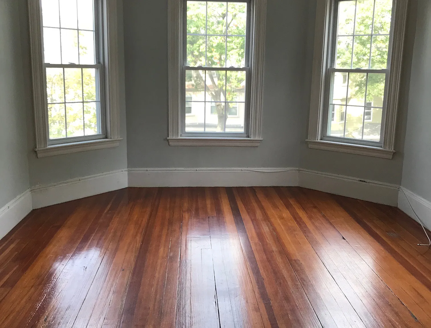 3 bed, 1400 sqft, $4,500 — Photo 2