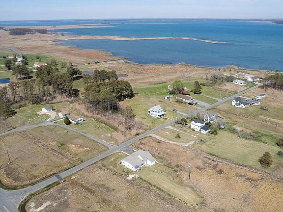 4th image of 1603 Steamboat Wharf Rd