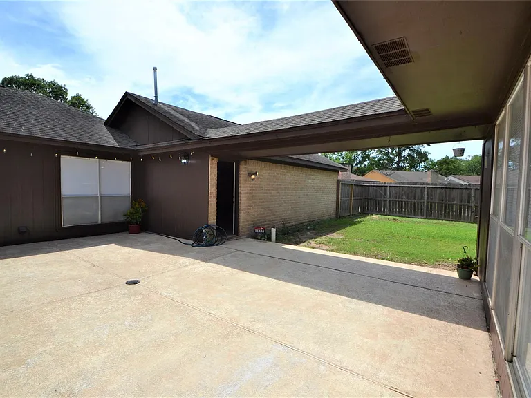 15927 Tumbling Rapids Dr — Photo 38