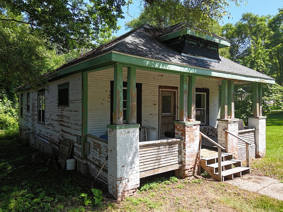 1st image of 18846 Maple St