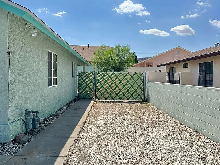 3905 Raymond Ave — Photo 51
