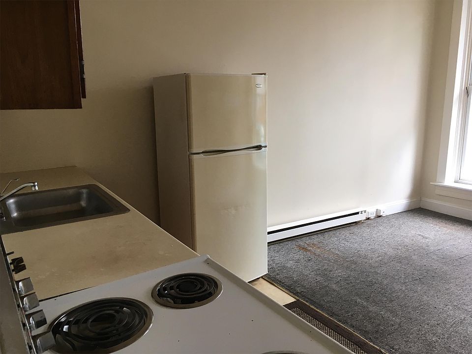 1st image of 125 E Franklin St APT 1F