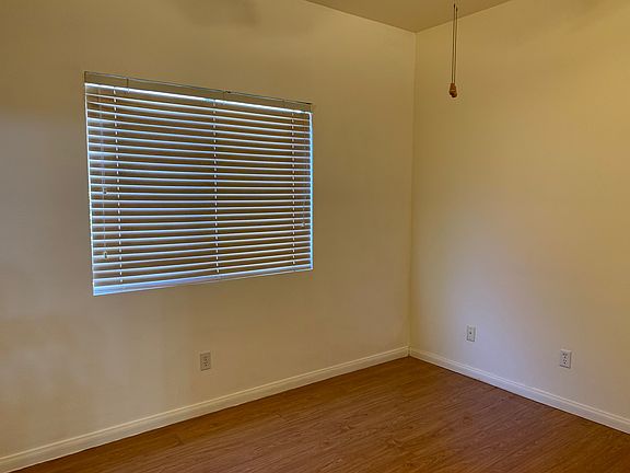 5th image of 921 Cavaison Ave