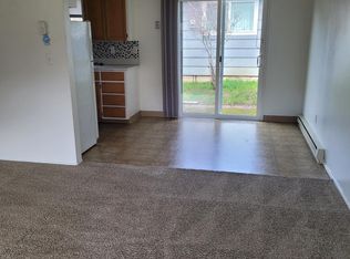 211 SE Uglow St APT 14, Dallas, OR 97338