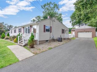 2 Greendale Ave, Cromwell, CT 06416