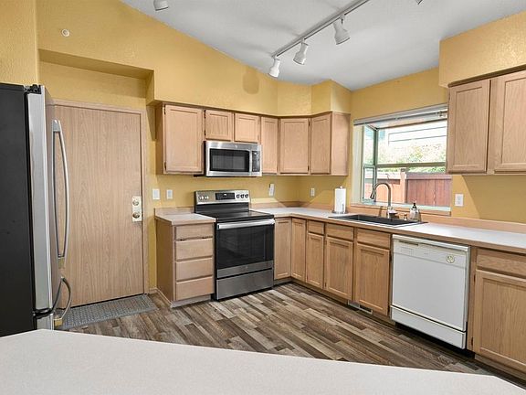 4th image of 5540 Cricket Ln SE