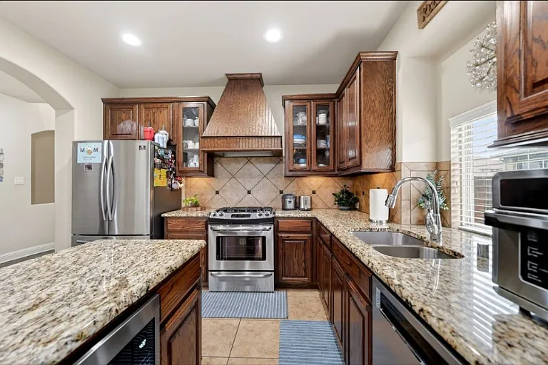 1104 Brendan Dr — Photo 10
