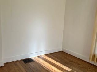 315 1/2 W North Ave, Carol Stream, IL 60188