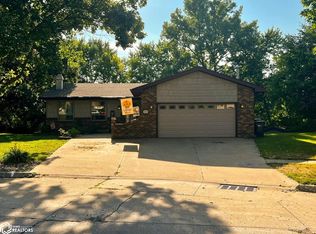 2711 Amelia St, Burlington, IA