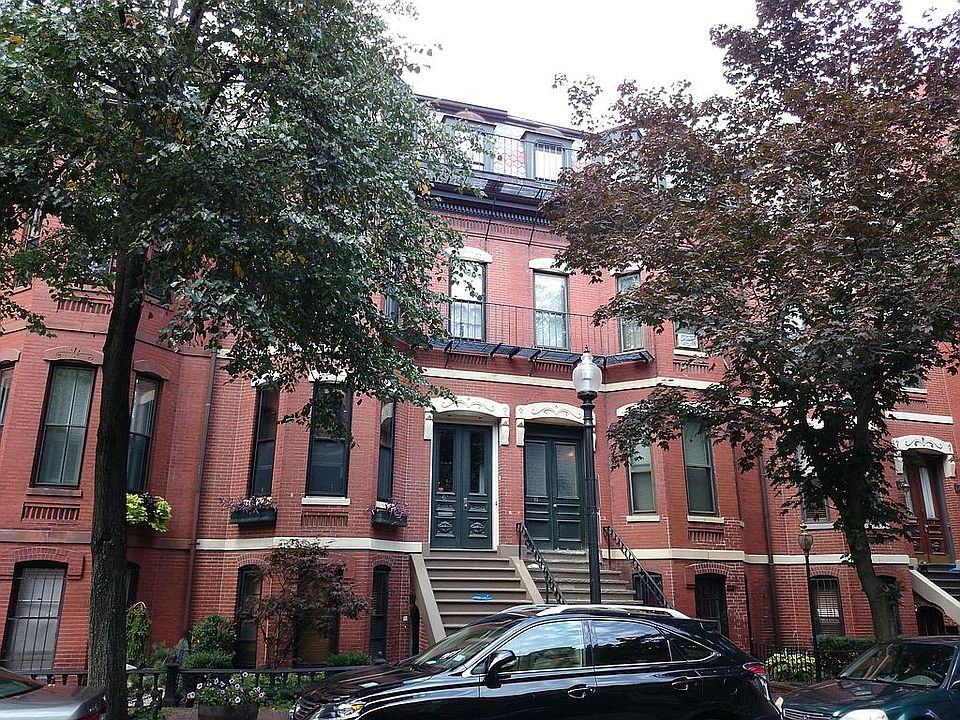 2nd image of 61 Chandler St #2