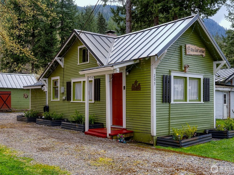 2nd image of 205 Old Cascade Highway E