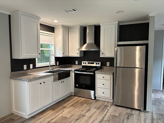 3rd image of 901 Massachusetts Ave Lot 70