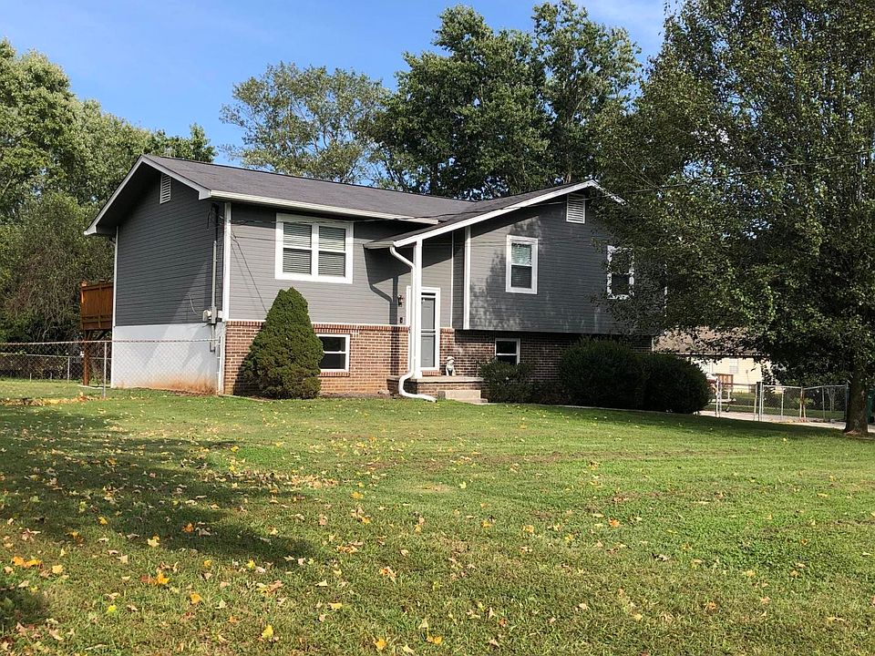 1st image of 1704 Wagon Tongue Ln #1