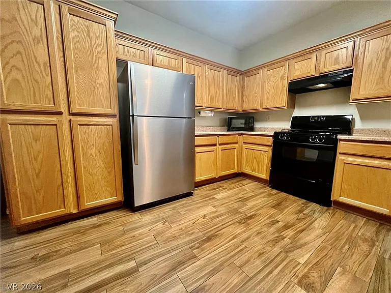 1324 Sun Village Ave — Photo 13