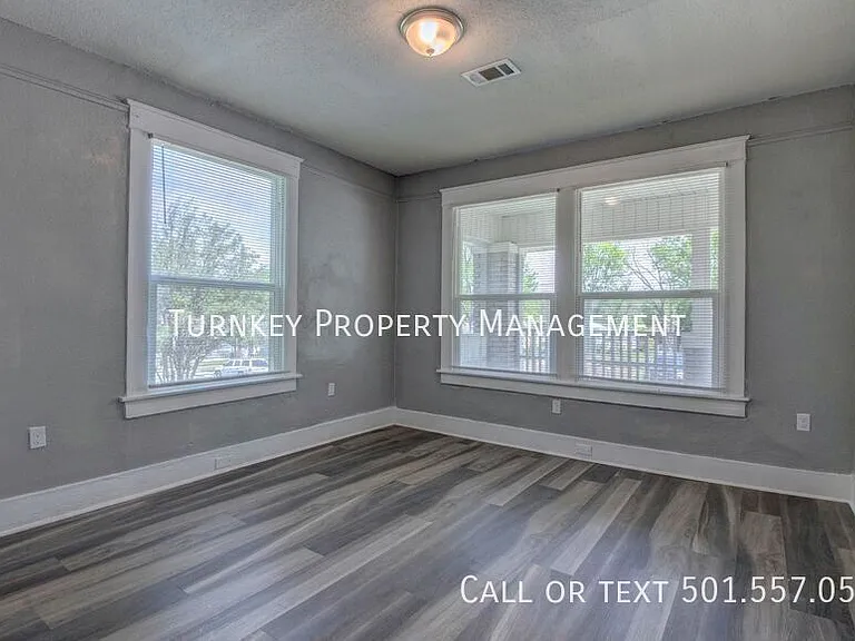 1822 Booker St — Photo 8
