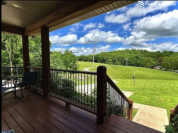 3rd image of 323 Vantrease Ln