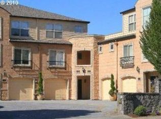 8275 SW Seneca St, Tualatin, OR