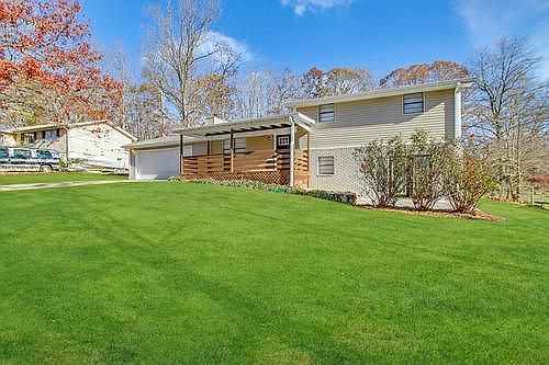 3rd image of 5670 Bob White Ln