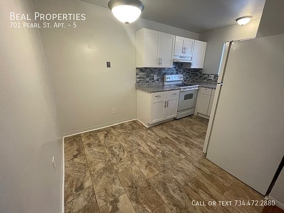 4th image of 701 Pearl St APT 5