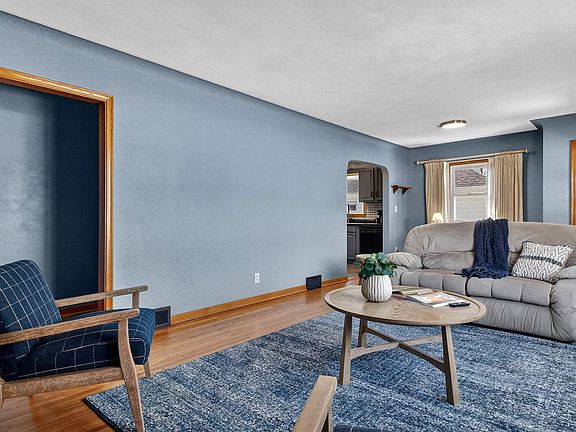 4th image of 3403 Valmont Ave