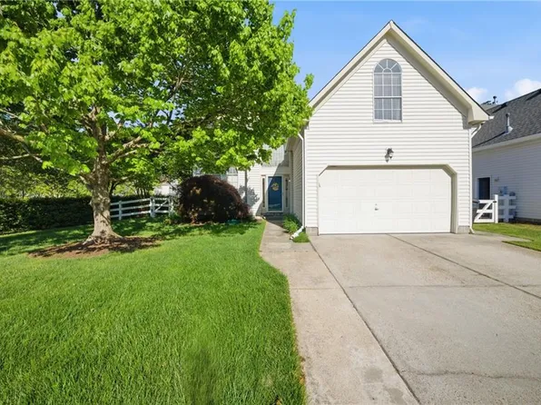 2572 Seven Kings Rd, Virginia Beach, VA 23456