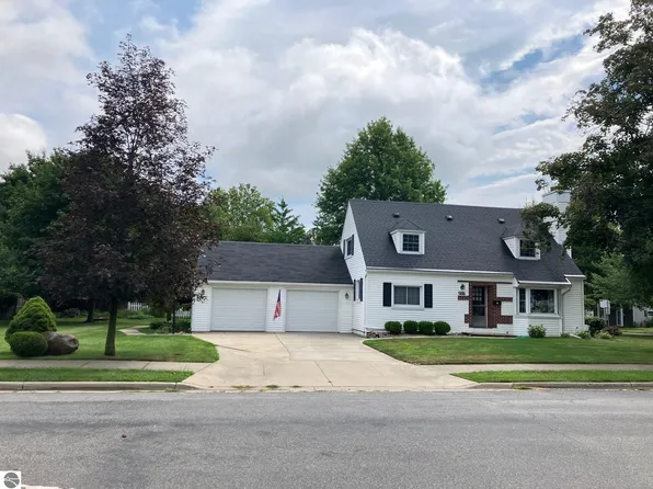 825 S Park St, Hastings, MI 49058