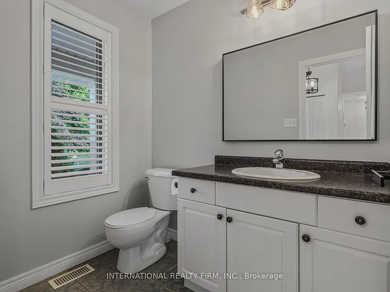 18 Sea Breeze Dr — Photo 7