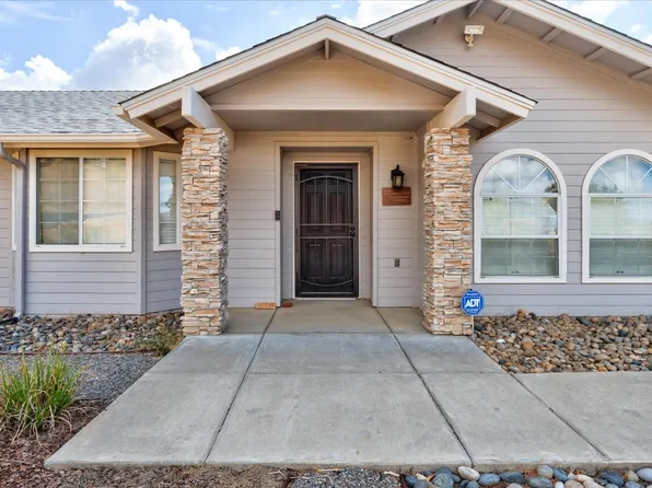 47998 Miami Highlands Dr, Oakhurst, CA 93644