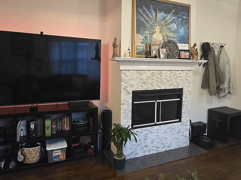 1039 Moreland Ave SE — Photo 3