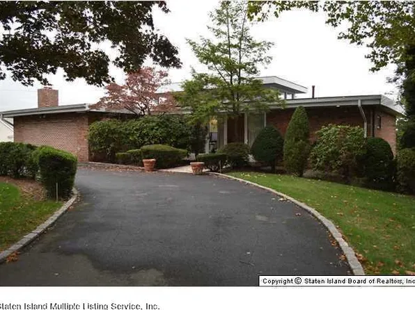 157 Howard Ave, Staten Island, NY 10301