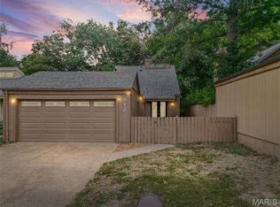 912 Chestnut Ridge Rd, Ballwin, MO 63021