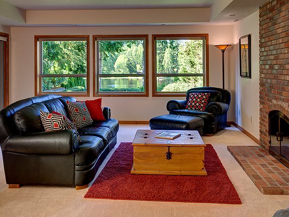 5th image of 2051 E Beaver Lake Dr SE