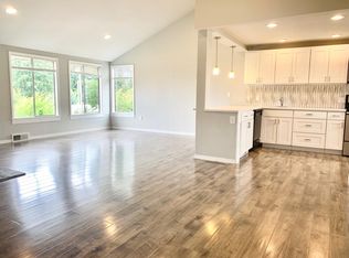 9681 NE 29th St, Bellevue, WA 98004