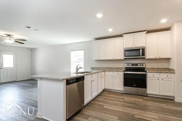 18500 Allen Welch Dr — Photo 3