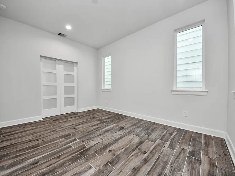 9577 Neuens Rd #B — Photo 9