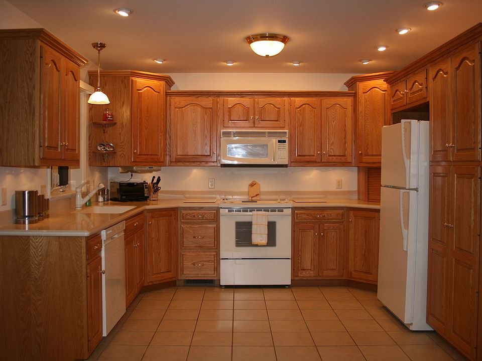 2nd image of 117 Country Ln
