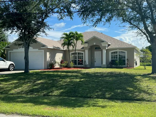 518 SE Nome Drive, Port St Lucie, FL 34984