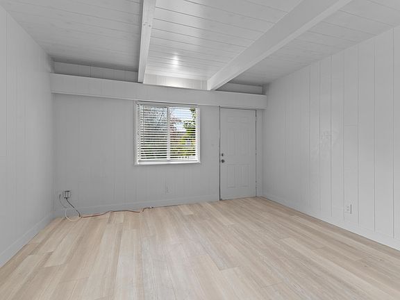 4th image of 3917 Haines St #3915.5