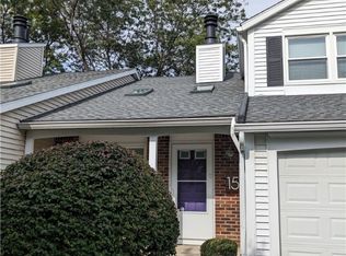 15 Walnut Cir, Webster, NY 14580