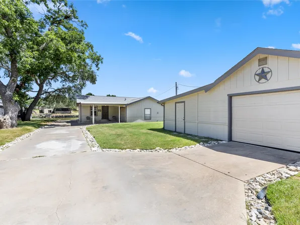 3804 Sandy Beach Dr, Granbury, TX 76049