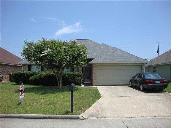 2nd image of 3620 Lake Arthur Dr