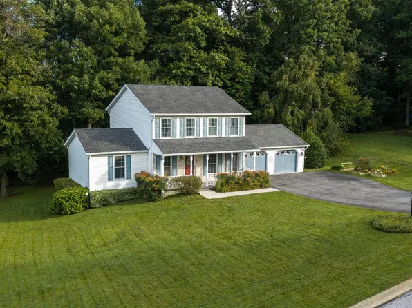 73 Woodland Dr, Shrewsbury, PA 17361