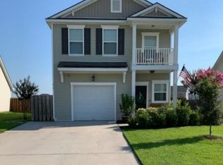 210 Lakepointe Dr, Savannah, GA 31407