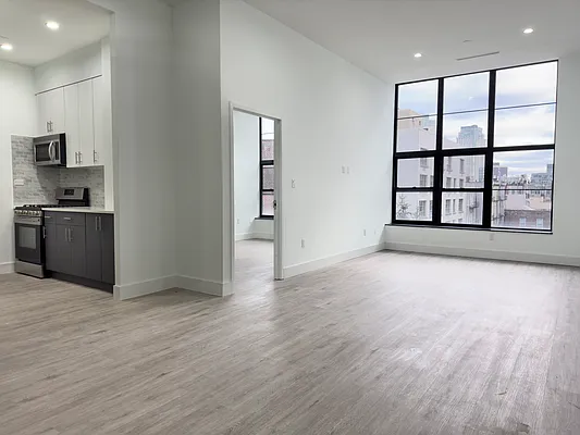 Rented by R New York | media 10