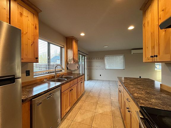 5th image of 268-270 S 13th St