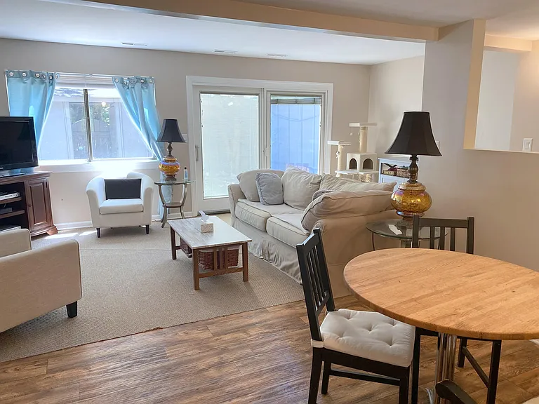 56 Woodlake Dr — Photo 3