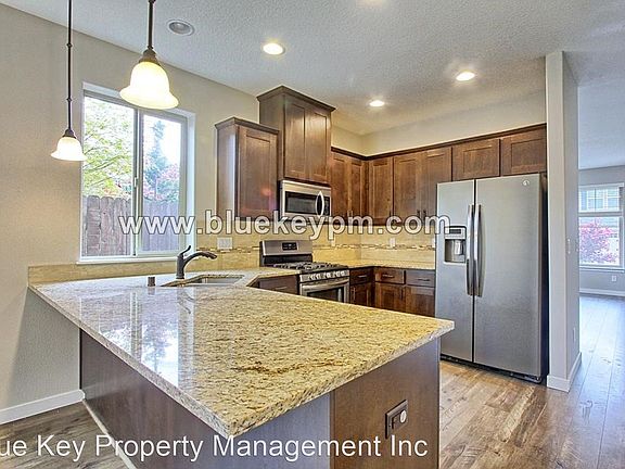 4th image of 3706 NE 83rd Cir