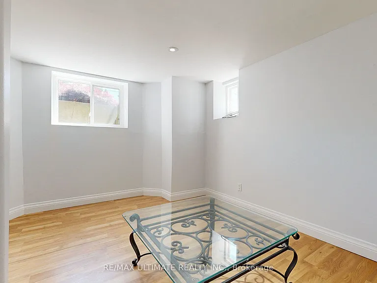470 Oriole Pkwy #5 — Photo 6