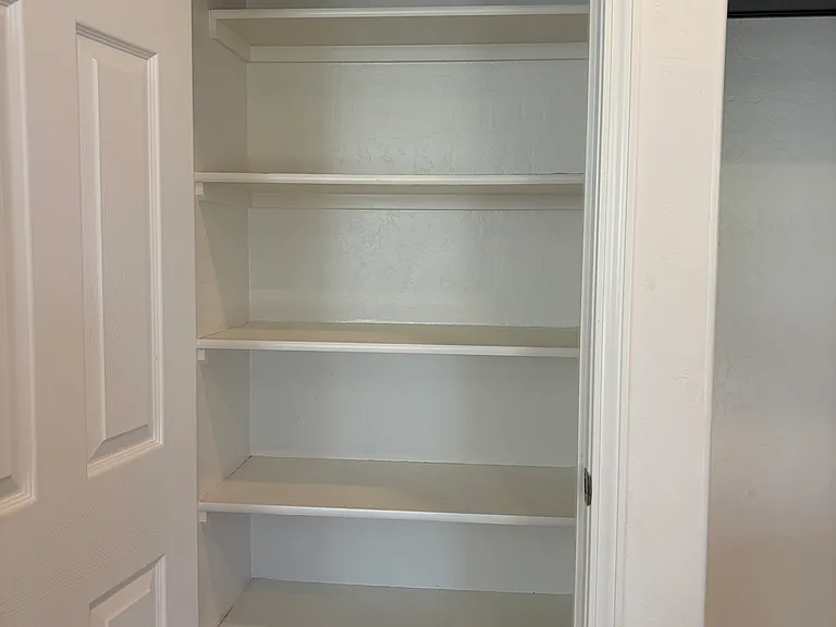 3305 S Meadowbrook St — Photo 11